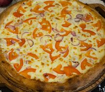 Пицца Карбонара под сыром