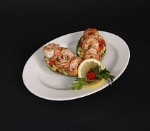 Салат с авокадо и креветкой