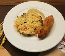 Щучьи котлеты с булгуром и грибным соусом
