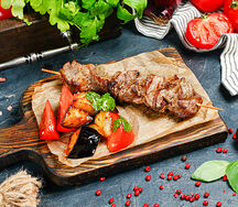 Мини шашлычок из свинины с гарниром