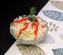 Салат из капусты с перцем
