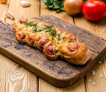 Косичка с сыром и сосиской