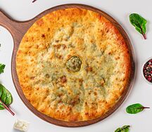 Пирог с сыром и листьями свеклы