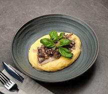 Бефстроганов из говядины с картофельным пюре