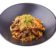Wok острый с говядиной