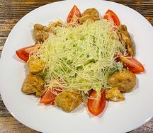 Салат Цезарь с курицей