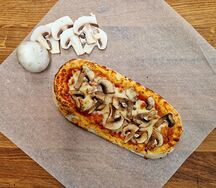 Мини-пицца Грибная с трюфельным маслом