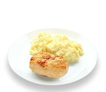 Зразы куриные с грибами и картофельным пюре