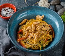 Лапша с цыпленком и овощами