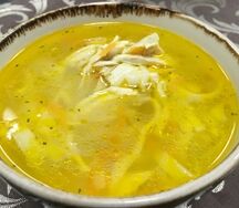 Куриный суп с домашней лапшой