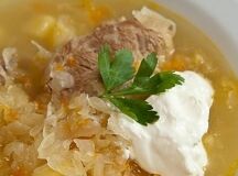Щи суточные из квашеной капусты с говяжей грудинкой