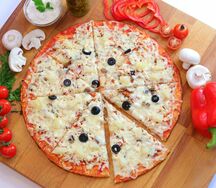 Пицца Куриная с ананасом
