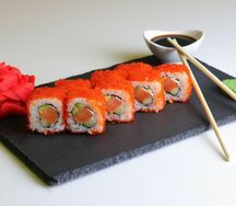 Ролл Сяке Калифорния