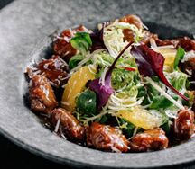 Рукола с куриной печенью