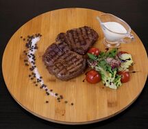 Медальоны из телячьей вырезки
