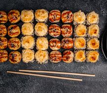 Сет Четыре запечённых ролла