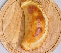 Пирожок с рисом и яйцом