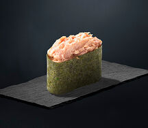 Острые суши с тунцом