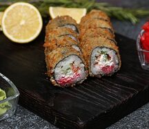 Горячий ролл с угрем