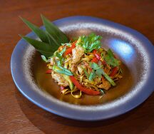 Лапша яичная с курицей