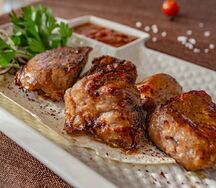 Шашлык из cвинoй шейки