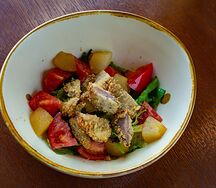 Салат с копченой утиной грудкой