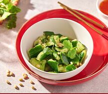 Салат битые огурцы