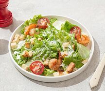 Салат Цезарь с креветками