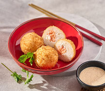 Рисовые шарики с лососем