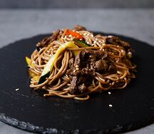 Соба с говядиной