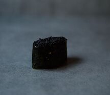 Суши Тобико чёрная