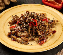 Гречневая лапша с вешенками и курицей