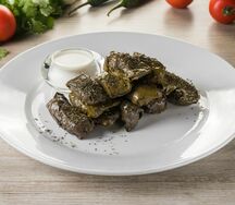 Долма в винoградных листьях