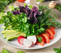 Букет из свежих овощей и зелени