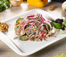 Овощной салат с грецким орехом