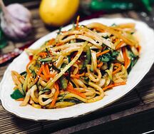 Салат из кальмара с овощами