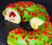 Донат с лимонной и малиновой начинкой