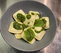 Равиоли со шпинатом и сыром 