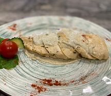Куриная грудка с соусом