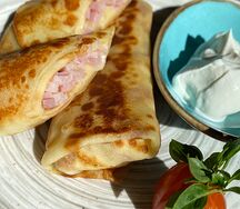 Блинчики с ветчиной и сыром