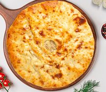 Пирог с курицей и сыром