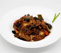 Мясной лагман с грибами