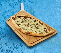 Kuşbaşı Kaşarlı Pide