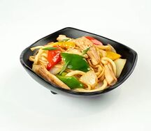 Пшеничная лапша с курицей