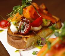 Bruschetta al salmone