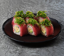 Ролл с тунцом, крабом и креветочным маслом