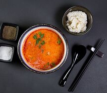 Том ям