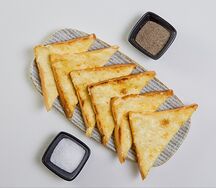 Запечённый хлеб с сыром пармезан