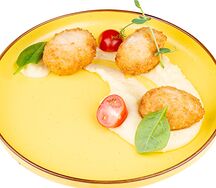 Куриные котлетки с картофельным пюре