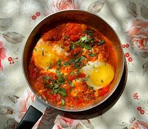 Шакшука(помидоры с яйцами)